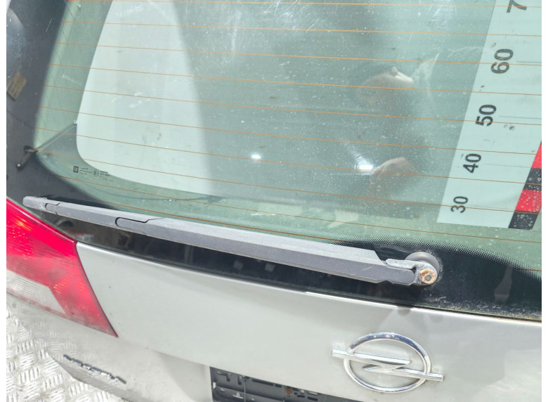 Щеткодержатель задний к Opel Vectra, 2004г.