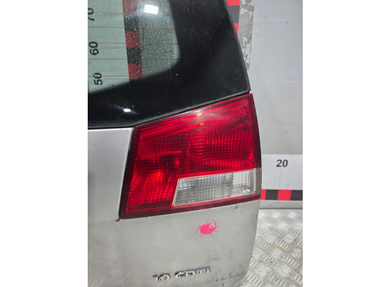 Фонарь крышки багажника правый к Opel Vectra, 2004г.