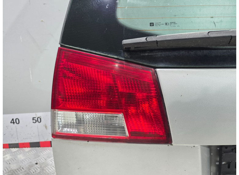 Фонарь крышки багажника левый к Opel Vectra, 2004г.