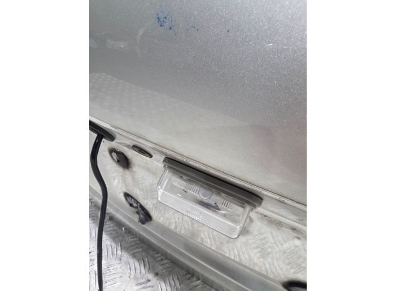 Подсветка номера к Toyota Avensis