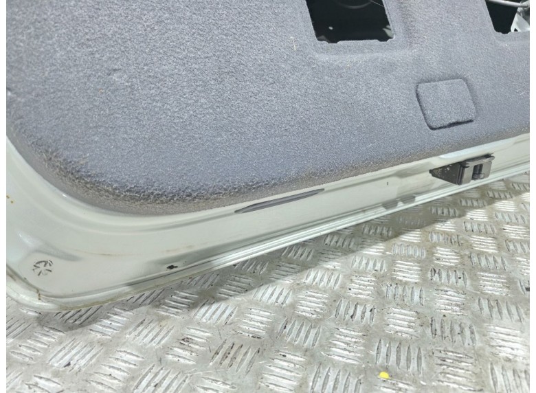 Крышка багажника (дверь 3-5) к Крышка багажника (дверь 3-5) к Toyota Avensis undefined г. Avensis