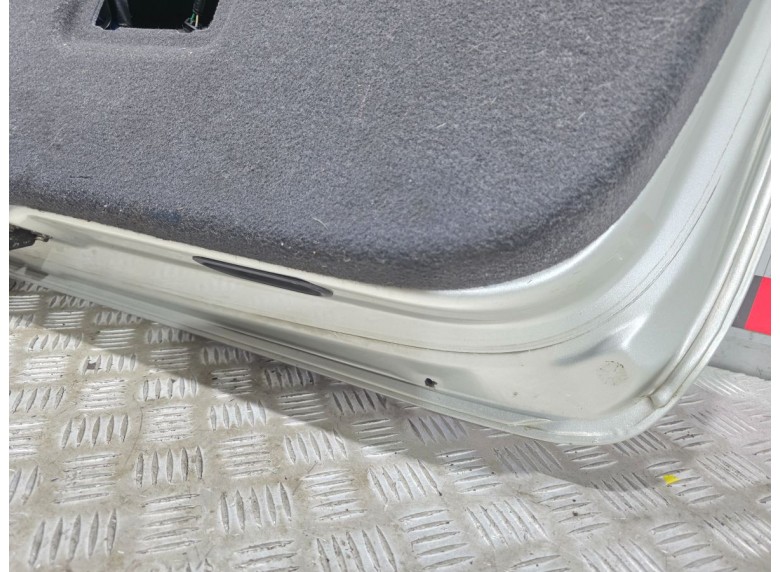 Крышка багажника (дверь 3-5) к Крышка багажника (дверь 3-5) к Toyota Avensis undefined г. Avensis