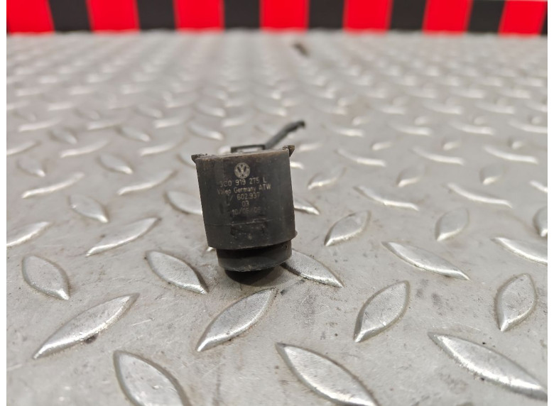 Датчик парктроника к Volkswagen Passat, 2007г.