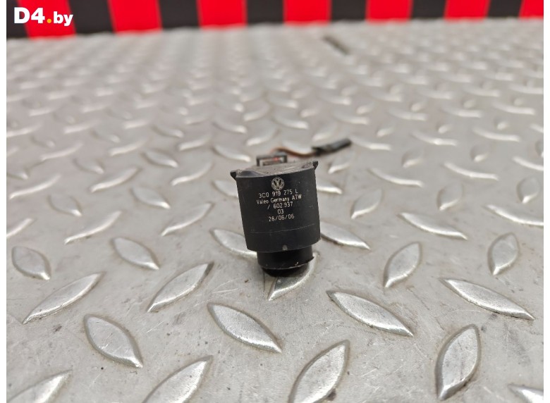 Датчик парктроника к Volkswagen Passat undefined г.