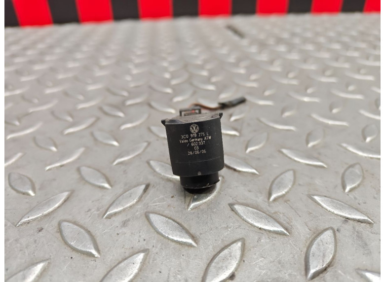 Датчик парктроника к Volkswagen Passat, 2006г.