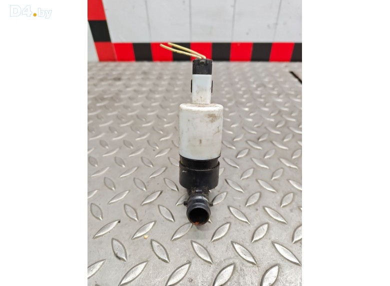 Насос (моторчик) омывателя стекла к Peugeot 308 undefined г.