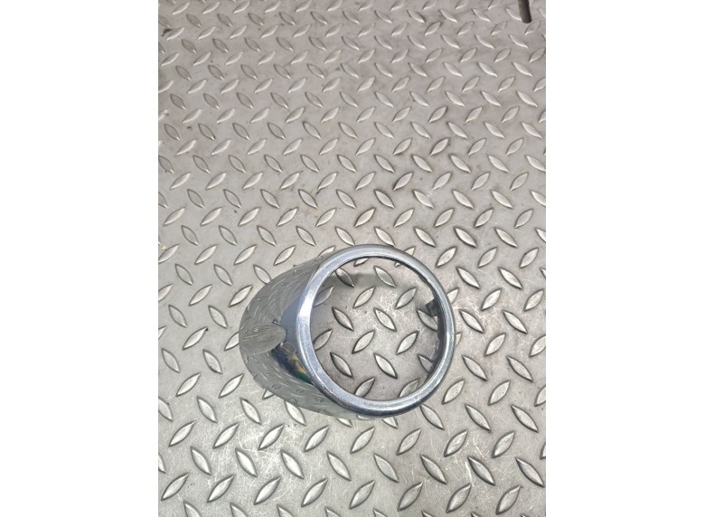 Рамка фары противотуманной правой к Peugeot 607