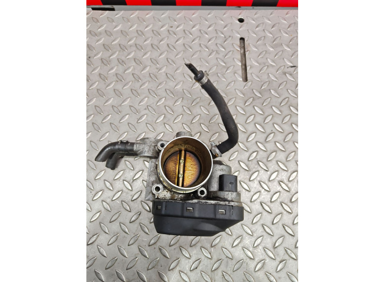 Заслонка дроссельная к Volkswagen Passat, 2003г.