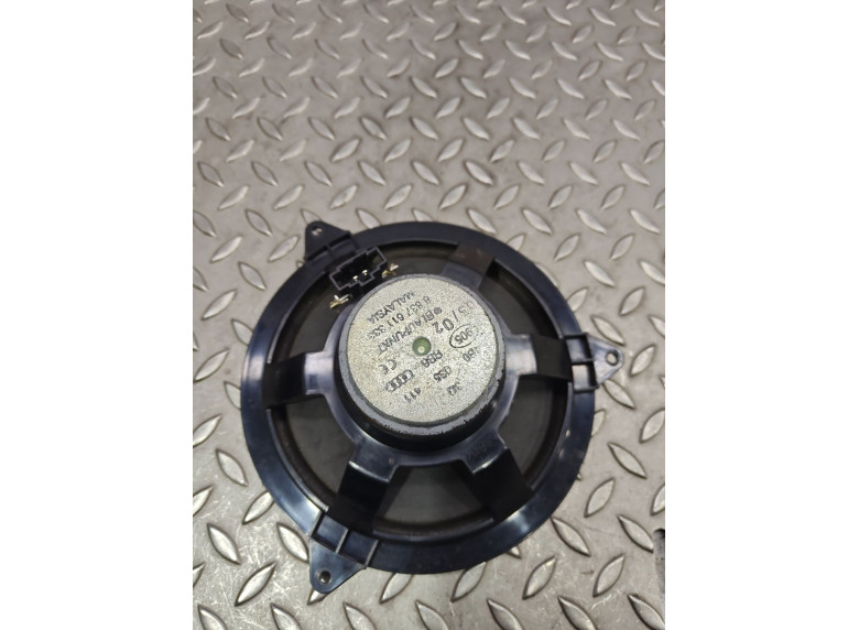 Динамик к Audi A6, 2001г.