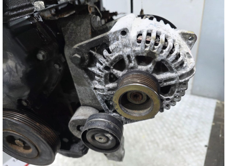 Генератор к Renault Scenic, 2006г.