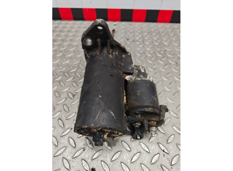 Стартер к Volkswagen Golf, 2000г.