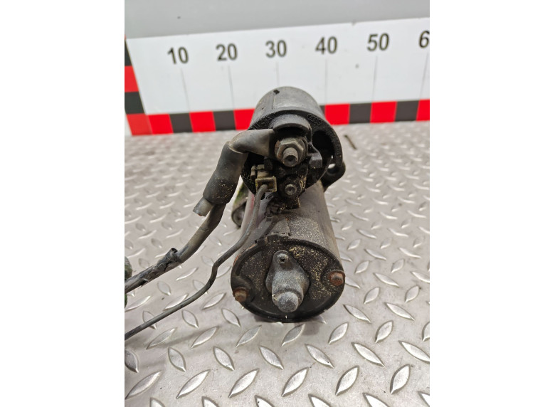 Стартер к Volkswagen Passat, 2000г.