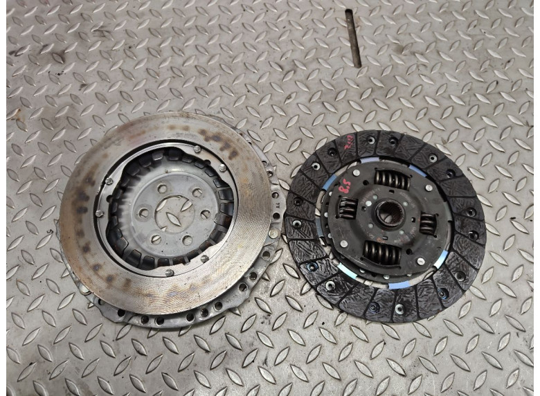 Комплект сцепления к Volkswagen Golf, 1998г.