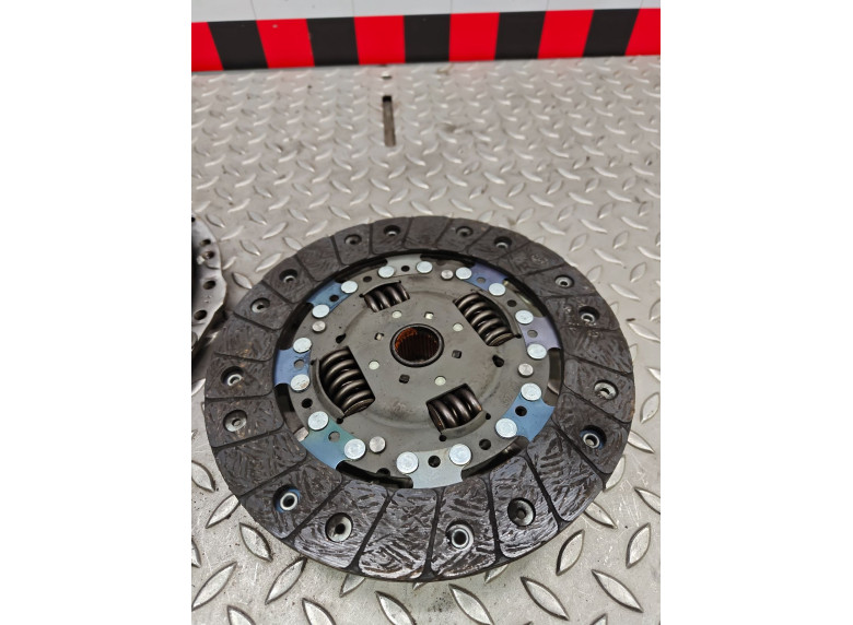 Комплект сцепления к Volkswagen Golf, 1998г.