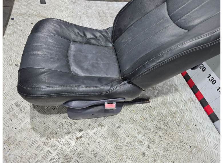 Сиденье переднее правое к Renault Espace, 2000г.