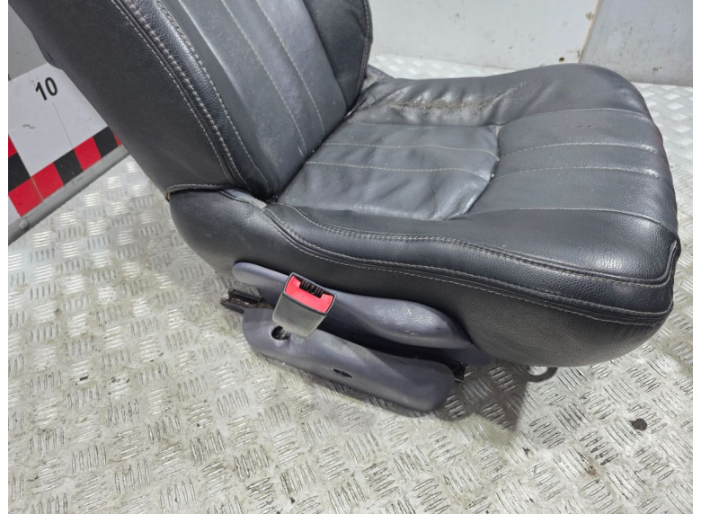 Сиденье переднее левое к Renault Espace, 2000г.