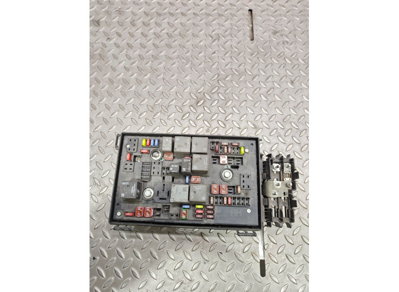 Блок предохранителей к Блок предохранителей к Opel Astra undefined г. Astra