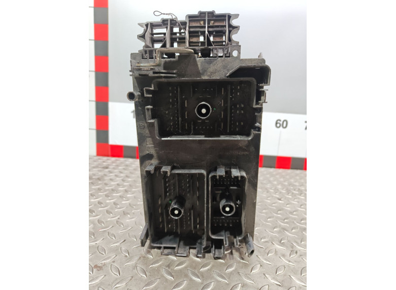 Блок предохранителей к Блок предохранителей к Opel Astra undefined г. Astra