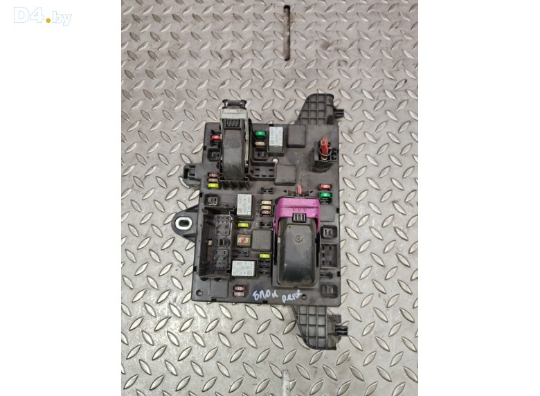 Блок предохранителей к Opel Zafira undefined г.