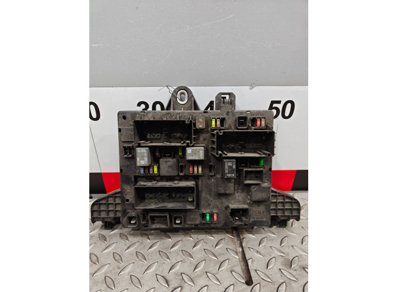 Блок предохранителей к Блок предохранителей к Opel Astra undefined г. Astra