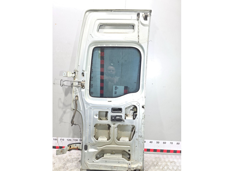 Дверь задняя распашная правая к Renault Master, 2006г.