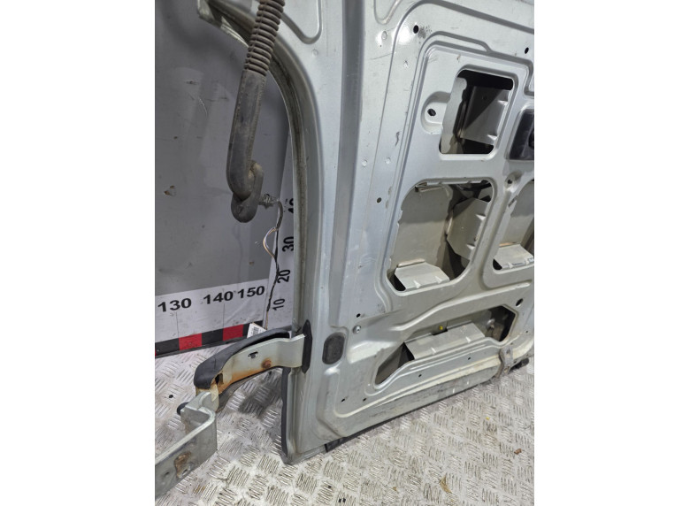 Дверь задняя распашная правая к Renault Master, 2006г.