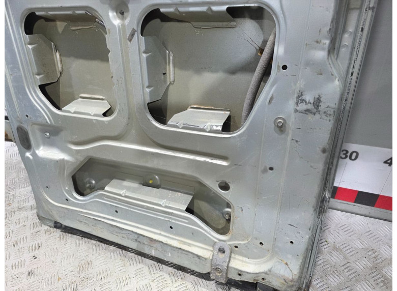 Дверь задняя распашная правая к Renault Master, 2006г.