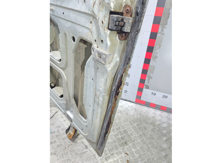 Дверь задняя распашная правая к Renault Master, 2006г.