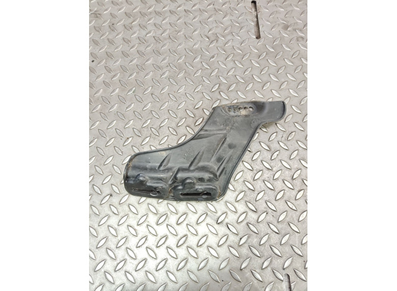 Кронштейн крепления крыла переднего левого к Peugeot 208, 2016г.