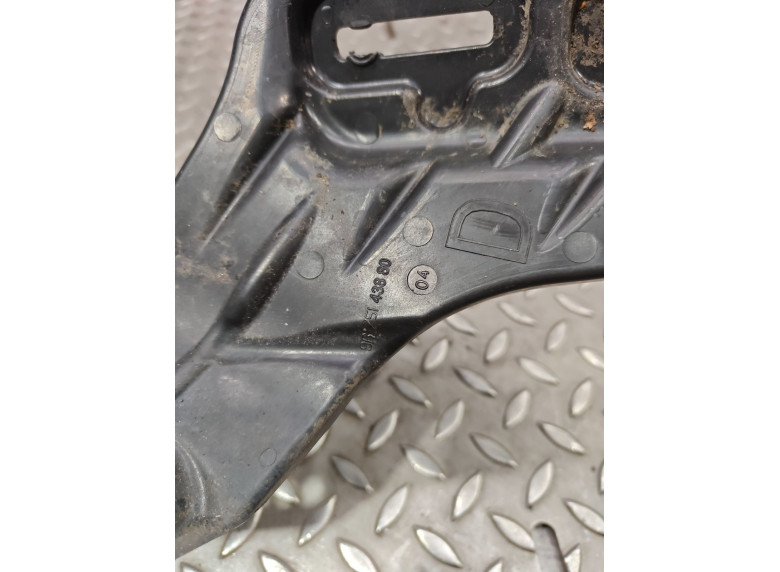 Кронштейн крепления крыла переднего правого к Peugeot 208, 2016г.