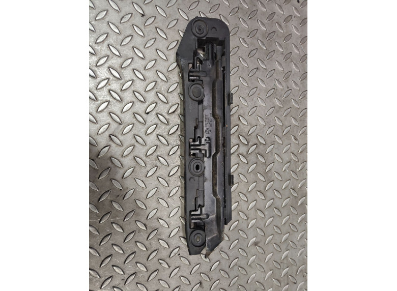 Кронштейн крепления бампера переднего к Volkswagen Touran, 2007г.