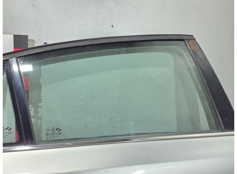 Стекло двери задней правой к Renault Latitude, 2010г.