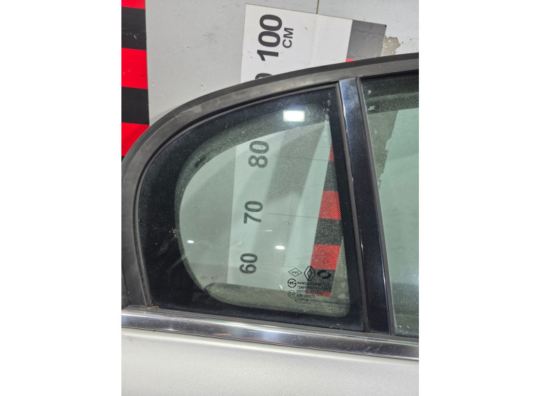 Стекло двери задней правой к Renault Latitude, 2010г.