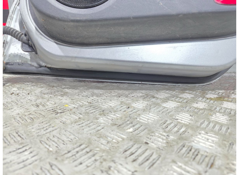 Дверь задняя правая к Renault Latitude, 2010г.