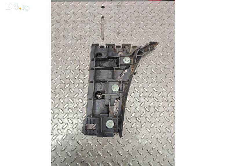 Кронштейн крепления бампера переднего к Audi A4 undefined г.