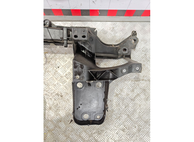 Передняя панель крепления облицовки (телевизор) к Renault Kangoo, 2008г.