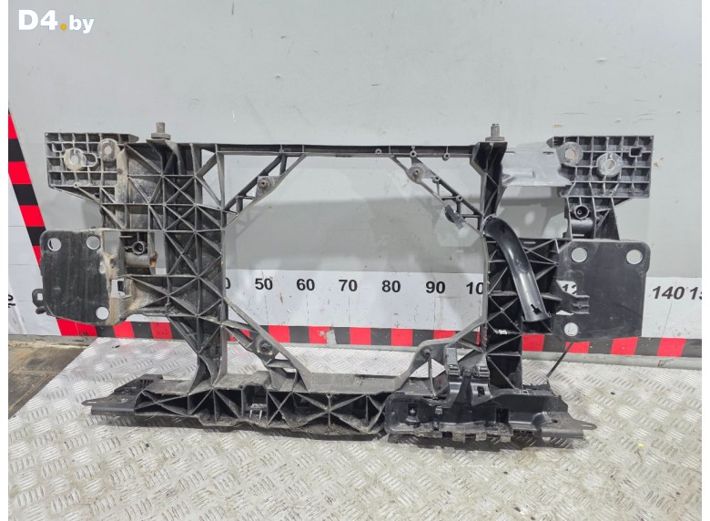 Передняя панель крепления облицовки (телевизор) к Renault Megane undefined г.