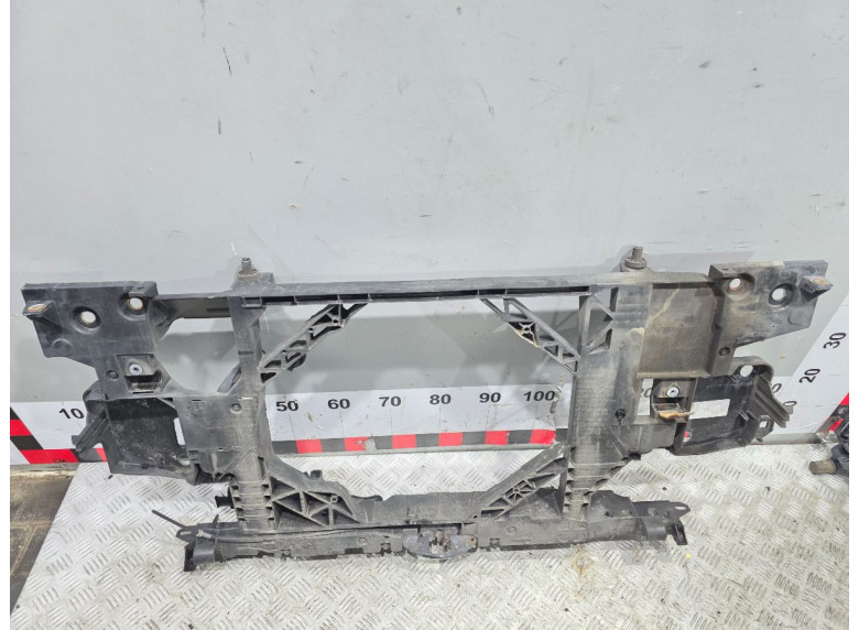 Передняя панель крепления облицовки (телевизор) к Renault Megane, 2010г.