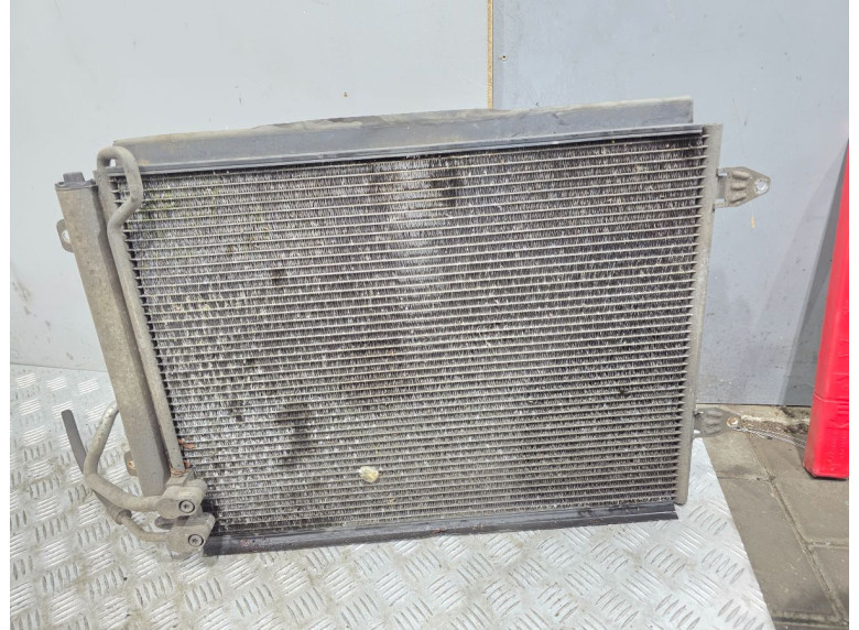 Радиатор кондиционера к Volkswagen Passat, 2007г.