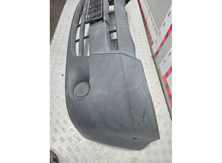 Бампер передний к Renault Master, 2004г.