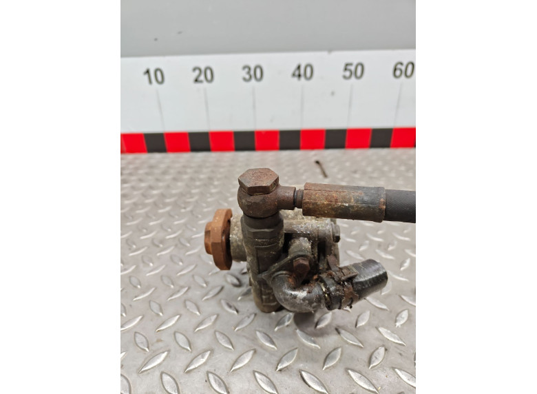 Насос гидроусилителя руля к Volkswagen Golf, 2000г.