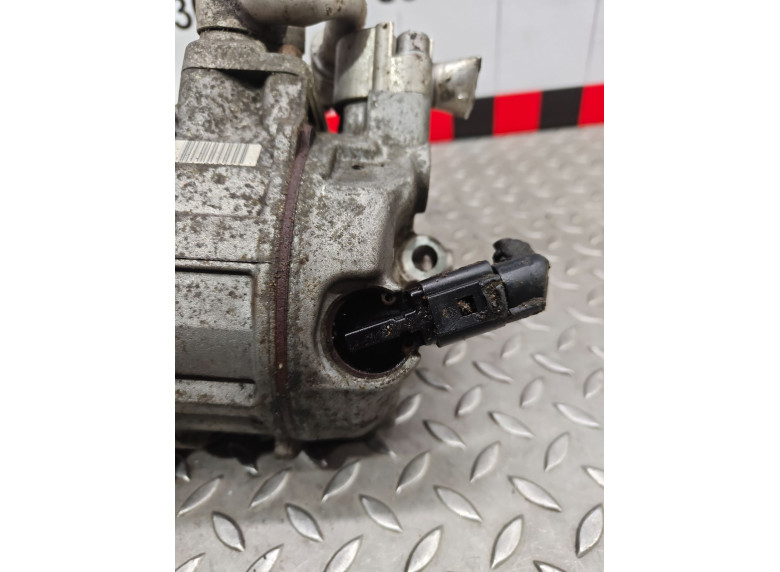 Компрессор кондиционера к Volkswagen Golf, 2006г.