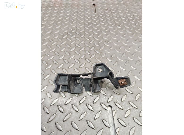 Кронштейн крепления бампера переднего к Renault Megane undefined г.