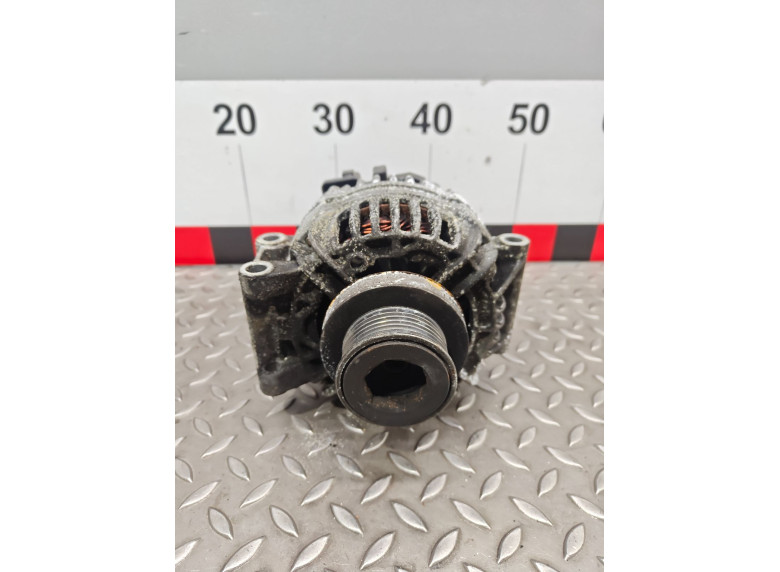 Генератор к Renault Scenic, 2001г.