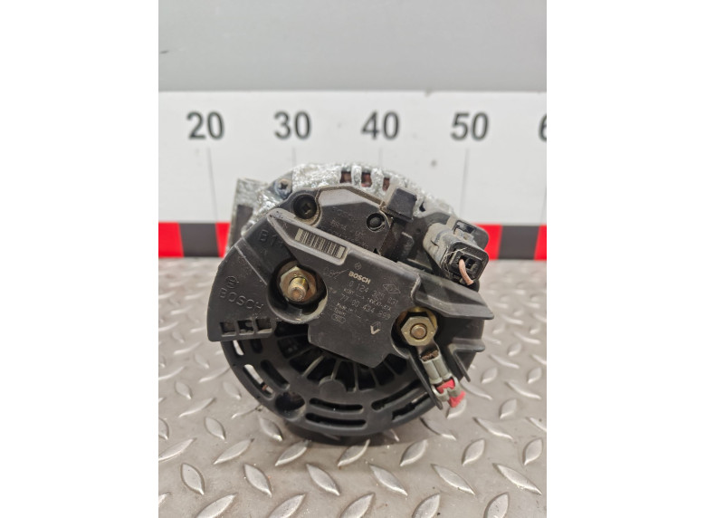 Генератор к Renault Scenic, 2001г.