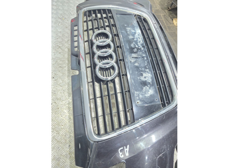 Решетка радиатора к Audi A3, 2009г.
