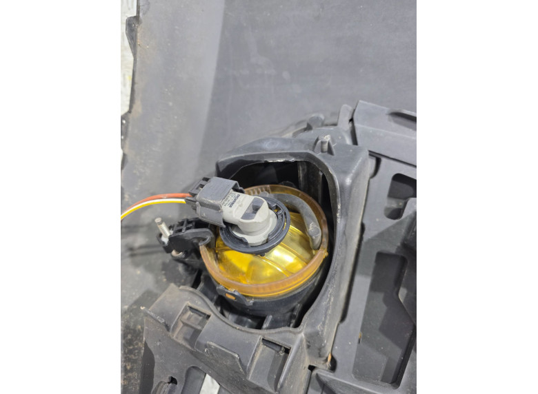 Фара противотуманная левая к Volkswagen Golf, 2009г.