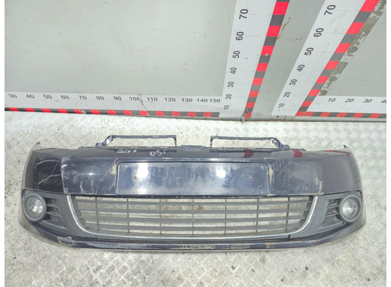 Бампер передний к Volkswagen Golf, 2009г.