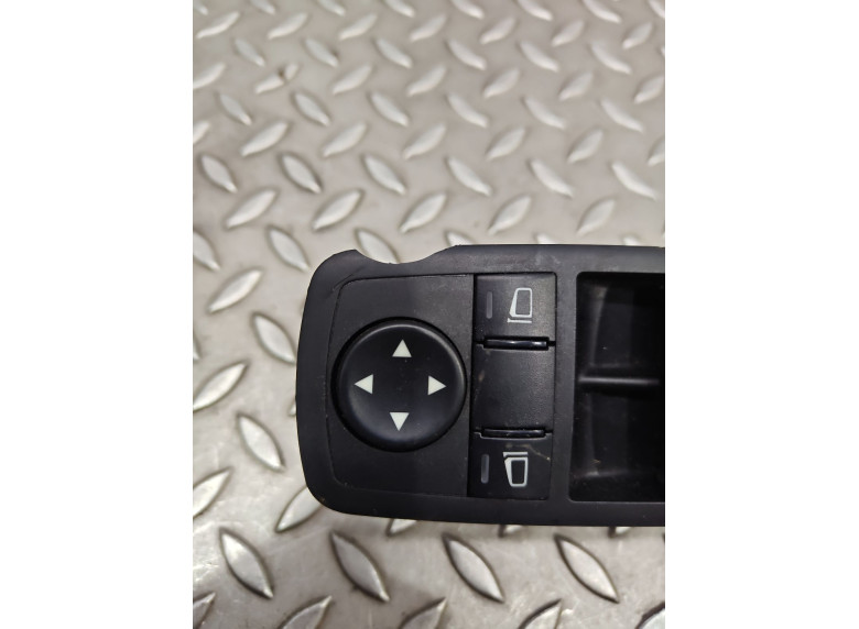 Блок управления стеклоподъемниками к Блок управления стеклоподъемниками к Mercedes MLW164 undefined г. ML W164