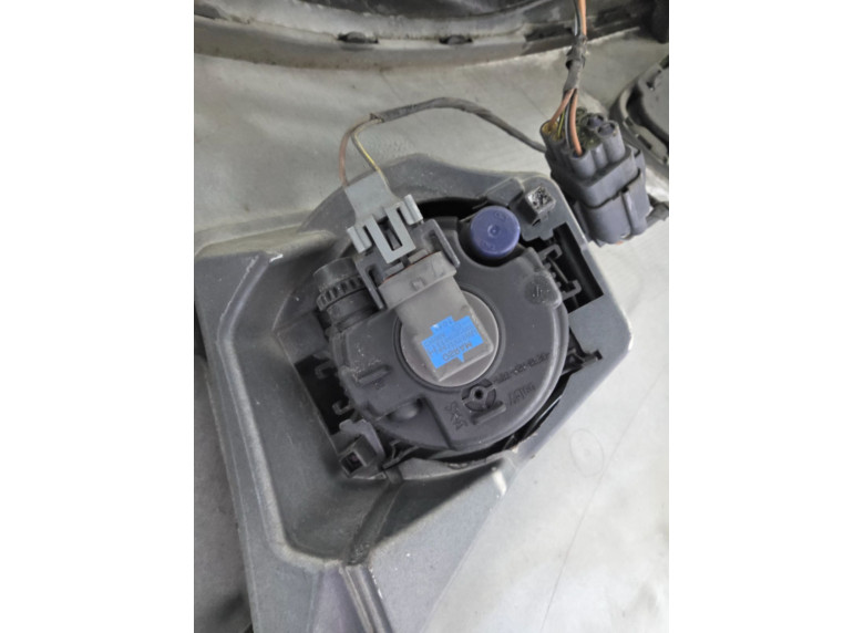 Фара противотуманная левая к Ford Grand C-Max, 2012г.